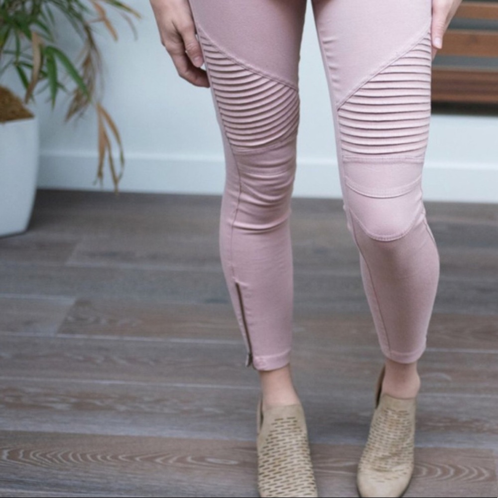Restocked x2 Dusty Rose Stretchy Biker Pants - Picture 2 of 4